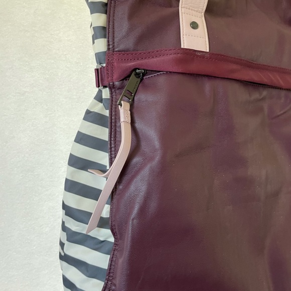 Lululemon handbag - Picture 5 of 10